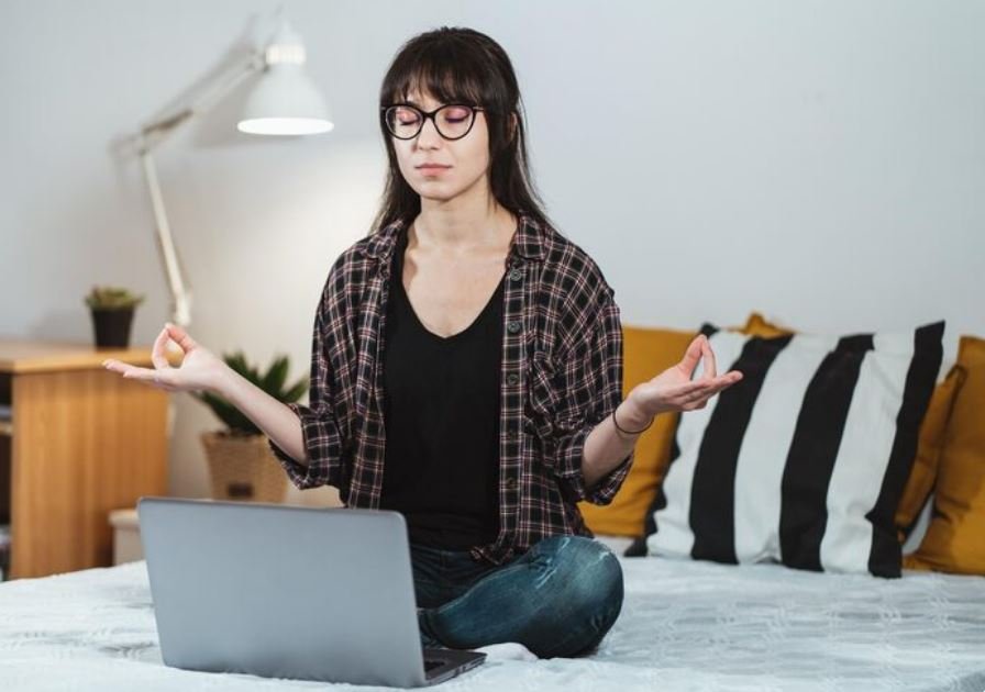 From Burnout to Balance, Inside the Rise of Digital Therapy